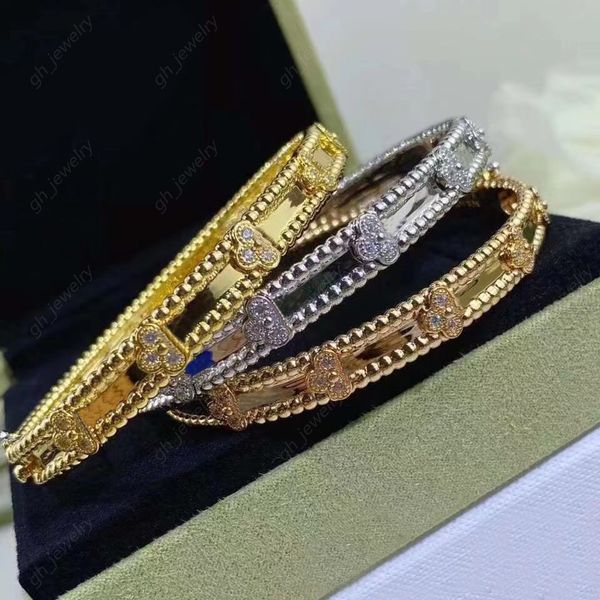 luxury designer fashion 4/four leaf clover bangle diamond 18k gold silver rose gold bracelet women's wedding party lovers gift jewelry, Black
luxury designer fashion 4/four leaf clover bangle diamond 18k gold silver rose gold bracelet women's wedding party lovers gift jewelry, Black
