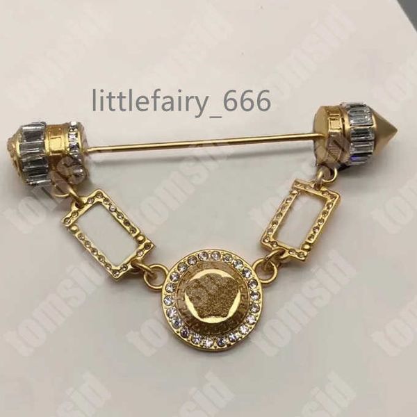fashion designer brooch for women luxury gold jewelry dress accessory womens joint brooches brand classic figure crystal breastpin, Gray
fashion designer brooch for women luxury gold jewelry dress accessory womens joint brooches brand classic figure crystal breastpin, Gray