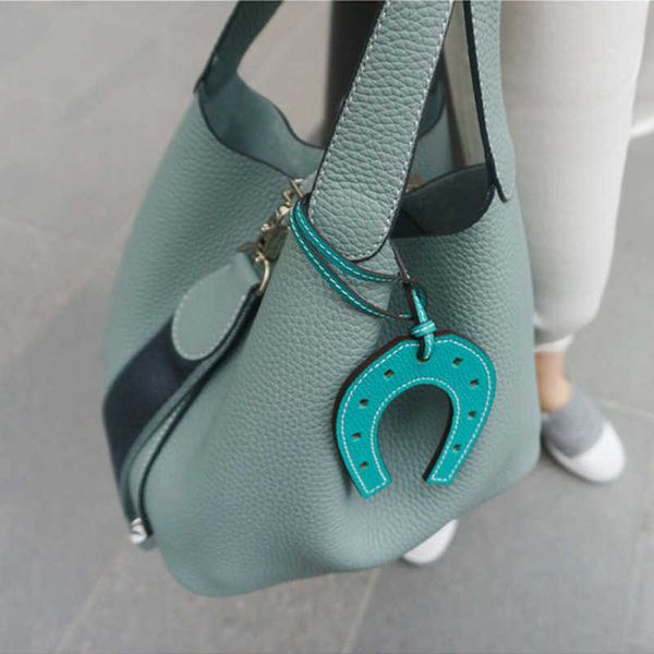luxury picotin lock bag east korea gate vegetable basket women's bucket versatile portable large capacity handbag litchi elephant grey
luxury picotin lock bag east korea gate vegetable basket women's bucket versatile portable large capacity handbag litchi elephant grey