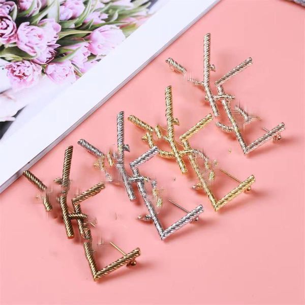 luxury designer men women pins brooches gold silver letter brooch pin for suit dress pins for party nice gift specifications, Gray
luxury designer men women pins brooches gold silver letter brooch pin for suit dress pins for party nice gift specifications, Gray