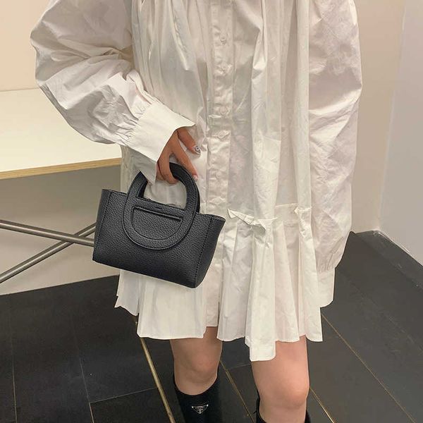 luxury picotin lock bag leather soft women's bag niche design large capacity crossbody 2023 new soft commuting one shoulder portable to
luxury picotin lock bag leather soft women's bag niche design large capacity crossbody 2023 new soft commuting one shoulder portable to