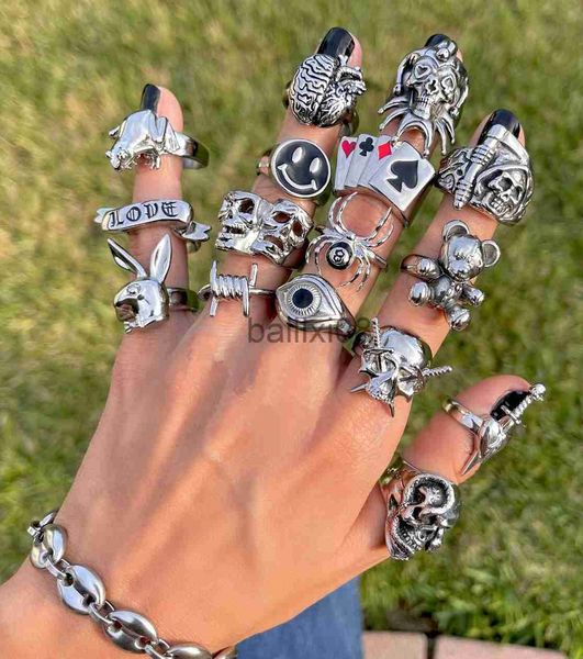 band rings ins gothic punk heart frog skull rings for women men vintage gothic spider rabbit smile fe ring couple fashion jewelry gift j2307, Silver
band rings ins gothic punk heart frog skull rings for women men vintage gothic spider rabbit smile fe ring couple fashion jewelry gift j2307, Silver