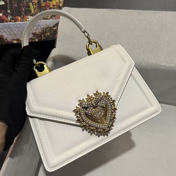 evening bags ladies shoulder bag with metal magnetic buckle fashion chain first layer cowhide handbag solid color women's 230718
evening bags ladies shoulder bag with metal magnetic buckle fashion chain first layer cowhide handbag solid color women's 230718