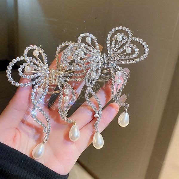 butterfly inlaid rhinestone hair claws for women pearl water drop hair clip chain grip silver color wedding hair accessory, Golden;silver
butterfly inlaid rhinestone hair claws for women pearl water drop hair clip chain grip silver color wedding hair accessory, Golden;silver