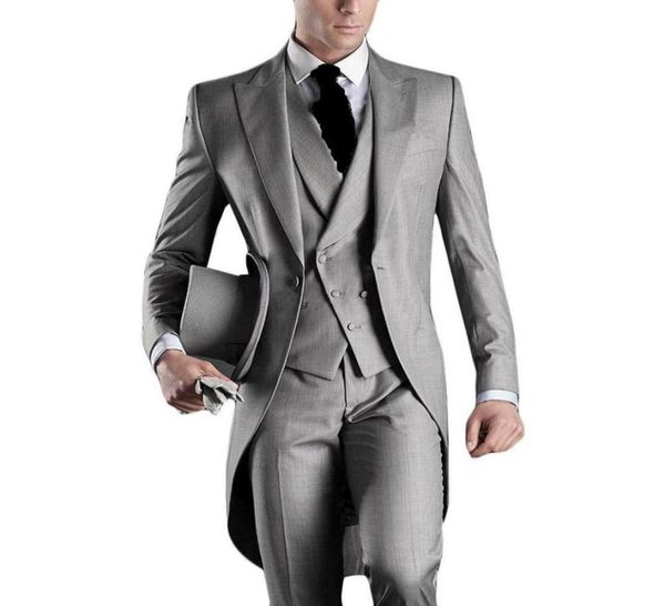 groom tuxedos one button light grey peak lapel groomsmen man suit wedding mens suits jacketpantsvesttie j195707768, Black;gray
groom tuxedos one button light grey peak lapel groomsmen man suit wedding mens suits jacketpantsvesttie j195707768, Black;gray