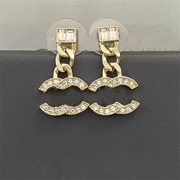 designer simple earrings ccity luxury stud women jewelry gold drop earring woman ohrringe with box 31, Golden;silver
designer simple earrings ccity luxury stud women jewelry gold drop earring woman ohrringe with box 31, Golden;silver