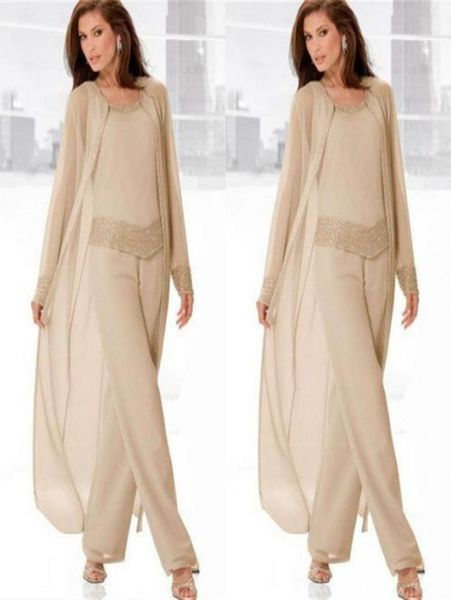 2020 champagne three pieces mother of the bride suits with jackets long sleeve beaded chiffon formal plus size women dress evening8567917, Black;red
2020 champagne three pieces mother of the bride suits with jackets long sleeve beaded chiffon formal plus size women dress evening8567917, Black;red