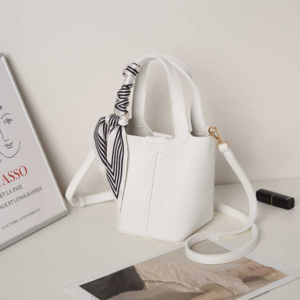 luxury picotin lock bag 2023 new women's small design fashion crossbody silk scarf handheld shoulder trendy mother and child bucket 3ns
luxury picotin lock bag 2023 new women's small design fashion crossbody silk scarf handheld shoulder trendy mother and child bucket 3ns