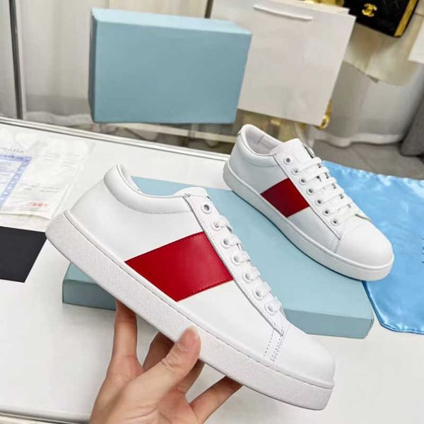 designer sneakers men shoes platform trainers leather white black sports running shoes eu35-45 with box no446
designer sneakers men shoes platform trainers leather white black sports running shoes eu35-45 with box no446