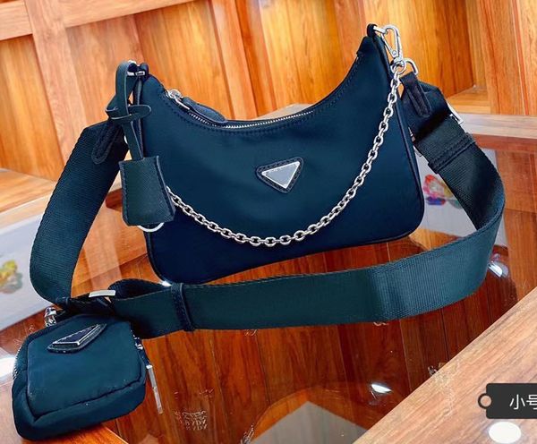 designers luxurys shoulder bags p handbags wallet fashion womens crossbody totes classic patent leather underarm bag clutch lady cross body
designers luxurys shoulder bags p handbags wallet fashion womens crossbody totes classic patent leather underarm bag clutch lady cross body