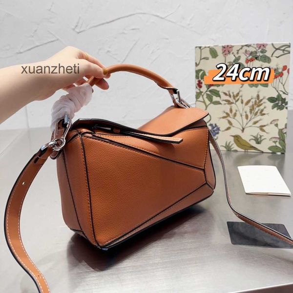 bags bag 2023 loewbag classic puzzles handbag spliced spain checker men's women's large capacity handbags leather strap designer 3
bags bag 2023 loewbag classic puzzles handbag spliced spain checker men's women's large capacity handbags leather strap designer 3