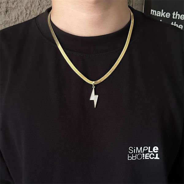 japanese light luxury niche design white fritillaria lightning pendant necklace all-match snake bone chain for men women's, Black
japanese light luxury niche design white fritillaria lightning pendant necklace all-match snake bone chain for men women's, Black