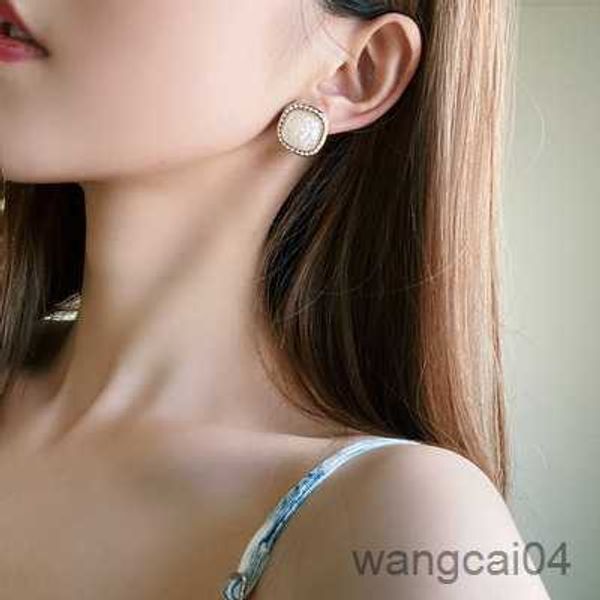 charm fashion resin earrings clip on earrings without for women trendy geometric earrings wedding jewelry r230719, Golden
charm fashion resin earrings clip on earrings without for women trendy geometric earrings wedding jewelry r230719, Golden