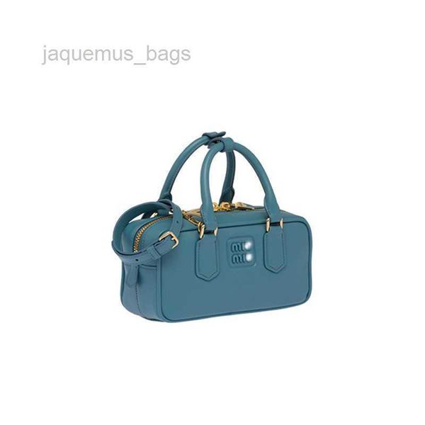 miu miao family's new miu one shoulder oblique straddle handheld pillow bag with network red same miu boston versatile bag for women
miu miao family's new miu one shoulder oblique straddle handheld pillow bag with network red same miu boston versatile bag for women