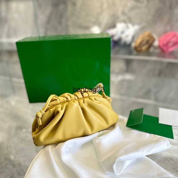 cloud pouchs pouch girl 2023 small bag venetas ladies leather bottegaz mini smooth underarm designer women's one bags shoulder crossbod
cloud pouchs pouch girl 2023 small bag venetas ladies leather bottegaz mini smooth underarm designer women's one bags shoulder crossbod