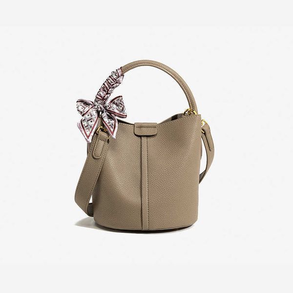 luxury picotin lock bag guangzhou sales 2023 new fashion one shoulder diagonal straddle advanced sense portable bucket female kxwh
luxury picotin lock bag guangzhou sales 2023 new fashion one shoulder diagonal straddle advanced sense portable bucket female kxwh