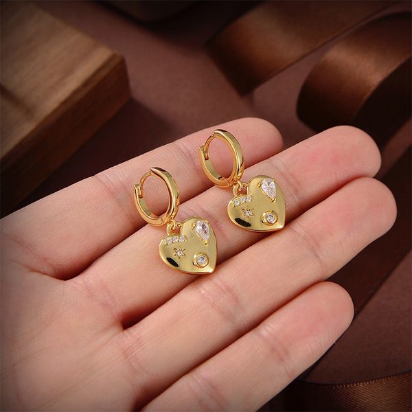 luxury designer small c diamond stud 316l stainless steel 18k gold silver women letter logo engrave earrings girls wedding jewelry, Golden
luxury designer small c diamond stud 316l stainless steel 18k gold silver women letter logo engrave earrings girls wedding jewelry, Golden