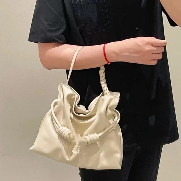 pull designer bag cowhide rope fold bucket flamenco single shoulder handbag hammock hobo black brown green leather crossbody tote purses und
pull designer bag cowhide rope fold bucket flamenco single shoulder handbag hammock hobo black brown green leather crossbody tote purses und