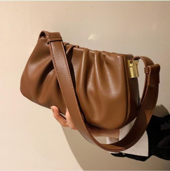 evening bags niche design small bag women's underarm pouch 2023 fashion retro single shoulder crossbody simple fold 230718
evening bags niche design small bag women's underarm pouch 2023 fashion retro single shoulder crossbody simple fold 230718