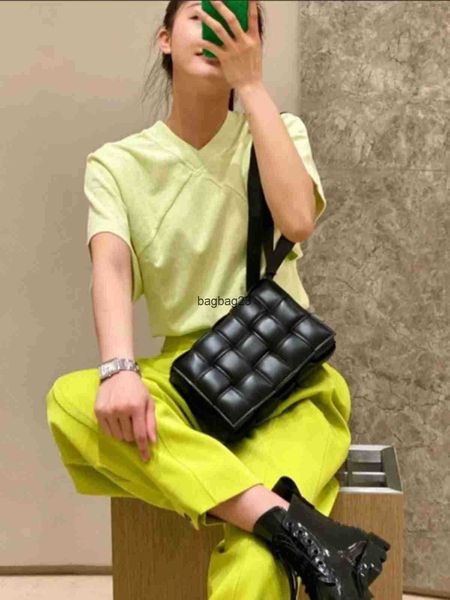 bottegaz bag ladies bags designer 2023 venetas bag girl woven plaid pillow ccassette tofu single shoulder crossbody casual small square wome
bottegaz bag ladies bags designer 2023 venetas bag girl woven plaid pillow ccassette tofu single shoulder crossbody casual small square wome