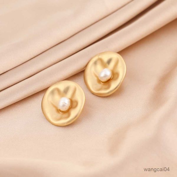 charm lost lady creative geometry love girl earrings the same model is popular girl birthday gift jewelry wholesale gifts r230719, Golden
charm lost lady creative geometry love girl earrings the same model is popular girl birthday gift jewelry wholesale gifts r230719, Golden