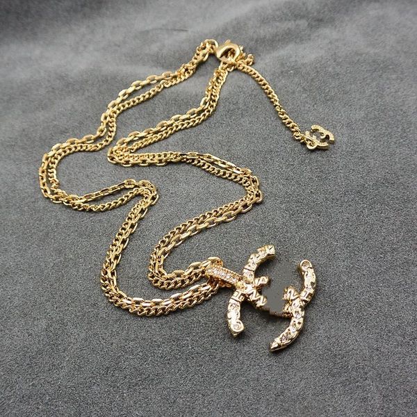 designer 18k gold plated c-letter pendant necklaces chain crysatal rhinestone stainless steel choker brand necklaces for women wedding party, Silver
designer 18k gold plated c-letter pendant necklaces chain crysatal rhinestone stainless steel choker brand necklaces for women wedding party, Silver