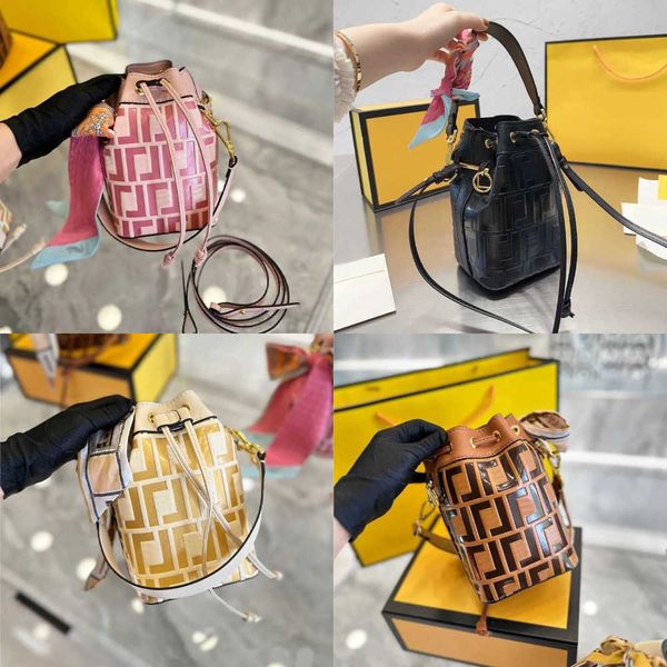 evening bags bucket bags designer bag women leather shoulder vintage color matching handbags lady crossbody purse wallet 230307
evening bags bucket bags designer bag women leather shoulder vintage color matching handbags lady crossbody purse wallet 230307