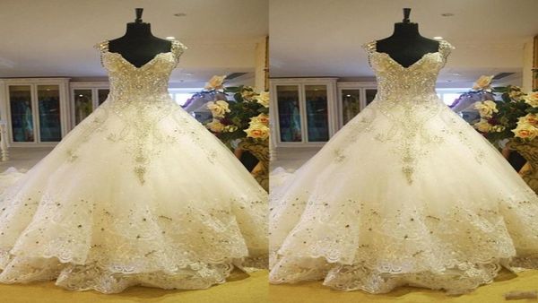 luxury off shoulder long train wedding dresses lace applique church crystal beaded bling bridal wedding gowns9187231, White
luxury off shoulder long train wedding dresses lace applique church crystal beaded bling bridal wedding gowns9187231, White