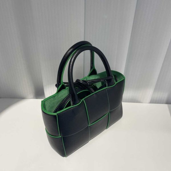 bottegaz bag fashion cross-body designer bottegaz tote venetas sense 2023 leather bags mini bag high arco shoulder girl ladies woven women k
bottegaz bag fashion cross-body designer bottegaz tote venetas sense 2023 leather bags mini bag high arco shoulder girl ladies woven women k