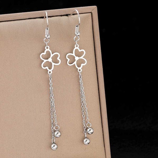 charm stainless steel earrings exquisite elegant hollow heart flowers tassel korean fashion dangle earrings for women jewelry gift new r2307, Golden
charm stainless steel earrings exquisite elegant hollow heart flowers tassel korean fashion dangle earrings for women jewelry gift new r2307, Golden