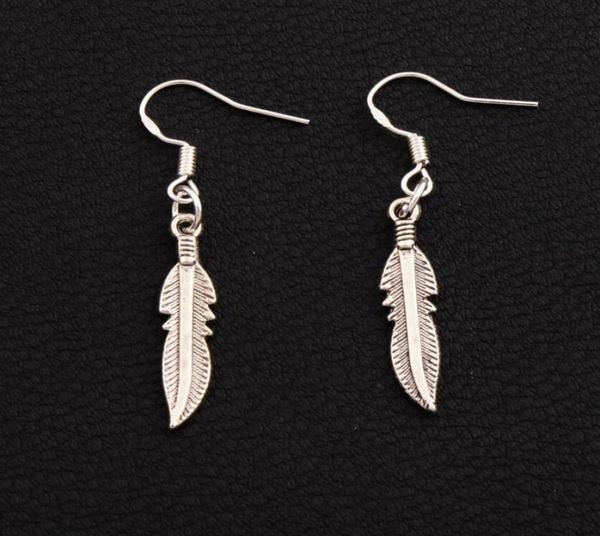 cute feather dangle chandelier earrings 925 silver fish hook 40pairslot e564 421x54mm7477613
cute feather dangle chandelier earrings 925 silver fish hook 40pairslot e564 421x54mm7477613
