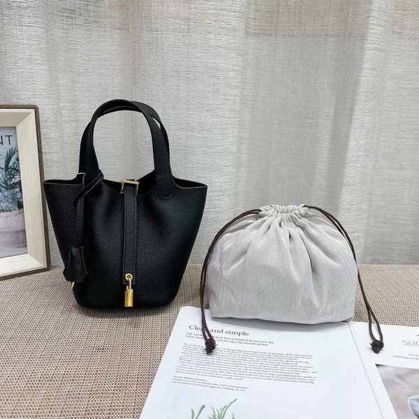 luxury picotin lock bag new 2023 h layer cow leather 14cm vegetable basket women's bag mini bucket cute handbag gold buckle 6y24
luxury picotin lock bag new 2023 h layer cow leather 14cm vegetable basket women's bag mini bucket cute handbag gold buckle 6y24