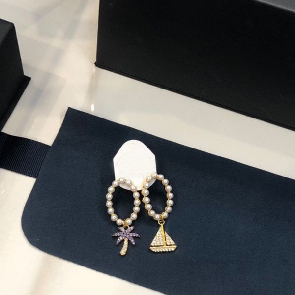 18k gold plated designers brand earrings designer letter ear stud women crystal pearl geometric earring for wedding party jewerlry accessori, Golden
18k gold plated designers brand earrings designer letter ear stud women crystal pearl geometric earring for wedding party jewerlry accessori, Golden