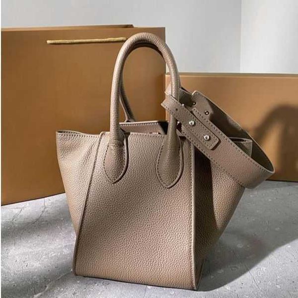 luxury picotin lock bag genuine leather bucket bag for women's 2023 spring summer wing versatile niche high-end exquisite handheld cros
luxury picotin lock bag genuine leather bucket bag for women's 2023 spring summer wing versatile niche high-end exquisite handheld cros