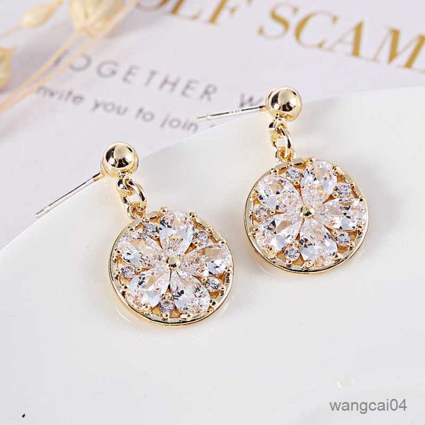 charm cz gold clip on earrings for women luxury bridal wedding earrings jewelry ornaments r230719, Golden
charm cz gold clip on earrings for women luxury bridal wedding earrings jewelry ornaments r230719, Golden