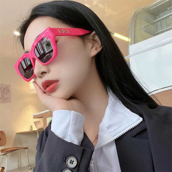 fashion bb sunglasses letter b family b's new plate box for men and women the same type of bb0234 with logo, White;black
fashion bb sunglasses letter b family b's new plate box for men and women the same type of bb0234 with logo, White;black