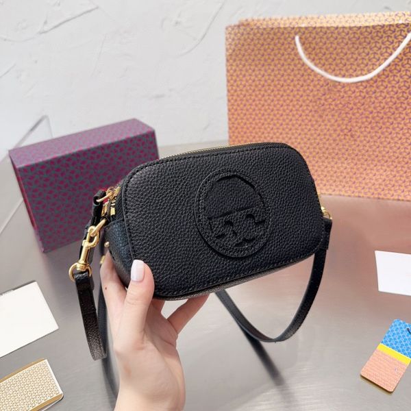 designer handbag women's shoulder bag leather camera bag stylish small square bag classic letter crossbody bag premium clamshell square
designer handbag women's shoulder bag leather camera bag stylish small square bag classic letter crossbody bag premium clamshell square