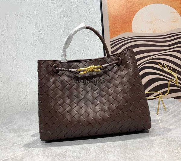 bottegaz venetas 2023 bags bag andiamo girl ladies woven knitting totes women's leather one shoulder crossbody versatile designer handb
bottegaz venetas 2023 bags bag andiamo girl ladies woven knitting totes women's leather one shoulder crossbody versatile designer handb