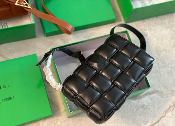 cassette girl bag designer bags lady 2023 puffer soft handbags super pillow splicing flip fashion versatile sweet crossbody 26cm
cassette girl bag designer bags lady 2023 puffer soft handbags super pillow splicing flip fashion versatile sweet crossbody 26cm