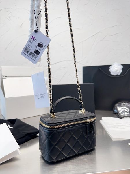 new handle cosmetic bags cases women bags designer handbags makeup box toiletry bags toiletries pouch storage cosmetic-nice makeup bag cases
new handle cosmetic bags cases women bags designer handbags makeup box toiletry bags toiletries pouch storage cosmetic-nice makeup bag cases