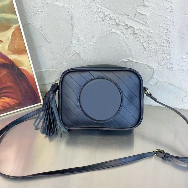 luxurys designers tassel handbags women leather soho disco shoulder bag fringed messenger purse designer crossbody bags wallet evening bags 
luxurys designers tassel handbags women leather soho disco shoulder bag fringed messenger purse designer crossbody bags wallet evening bags