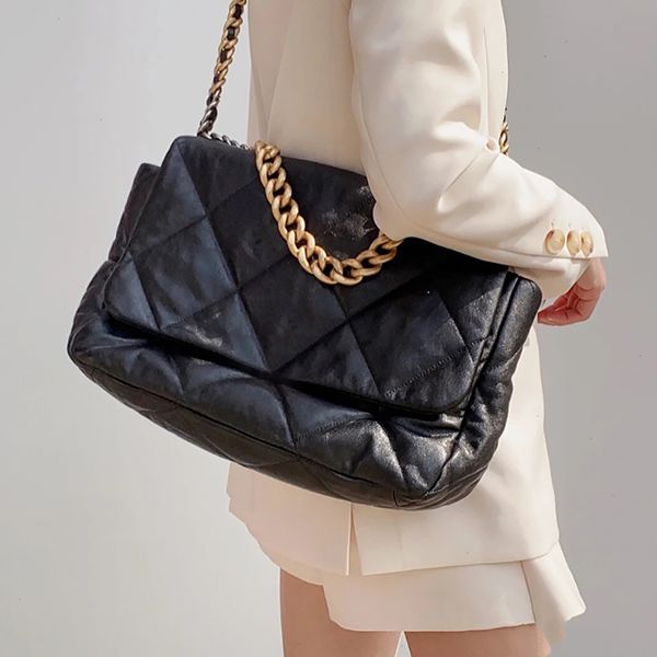 designer shoulder bag luxury crossbody bag handbag genuine leather chain bag 36cm flap bag level replication evening bag with box ch014
designer shoulder bag luxury crossbody bag handbag genuine leather chain bag 36cm flap bag level replication evening bag with box ch014