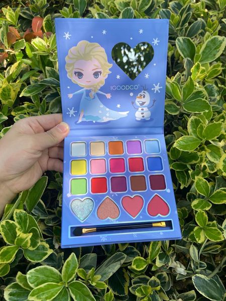 eye shadow 19 color cartoon pattern plate matte shimmer children dance performance makeup palette safe waterproof easy to color 230718
eye shadow 19 color cartoon pattern plate matte shimmer children dance performance makeup palette safe waterproof easy to color 230718