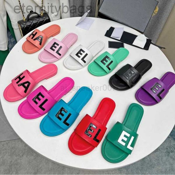 channel 35-43 women interlocking c slipper chain laser summer sandals slides slippers ladies bathroom candy jelly casual shoes letter print, Black
channel 35-43 women interlocking c slipper chain laser summer sandals slides slippers ladies bathroom candy jelly casual shoes letter print, Black