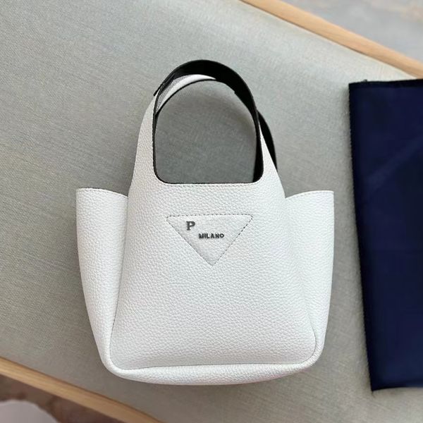 genuine leather gym triangle basket bag fashion wallet tote men travel bags black pochette luxurys designer womens hand bag cross body clutc
genuine leather gym triangle basket bag fashion wallet tote men travel bags black pochette luxurys designer womens hand bag cross body clutc