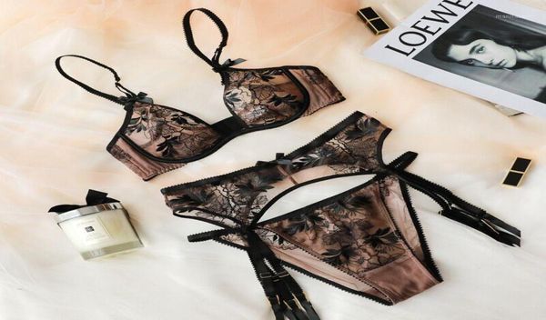 2020 new ultrathin perspective mesh gauze embroidered female bra set13994080, Red;black
2020 new ultrathin perspective mesh gauze embroidered female bra set13994080, Red;black