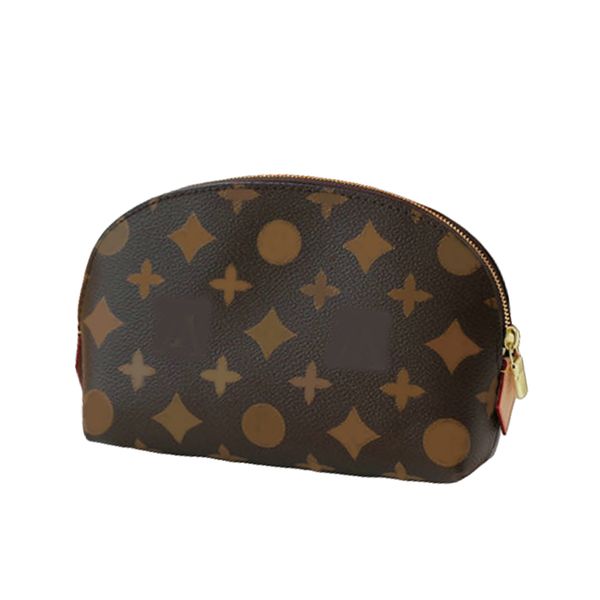 1v mirror quality wallets cosmetic make up bag stuff sacks wash pouch womens designe man womens men toiletry shoulder totes clutch cross bod, Red;black
1v mirror quality wallets cosmetic make up bag stuff sacks wash pouch womens designe man womens men toiletry shoulder totes clutch cross bod, Red;black