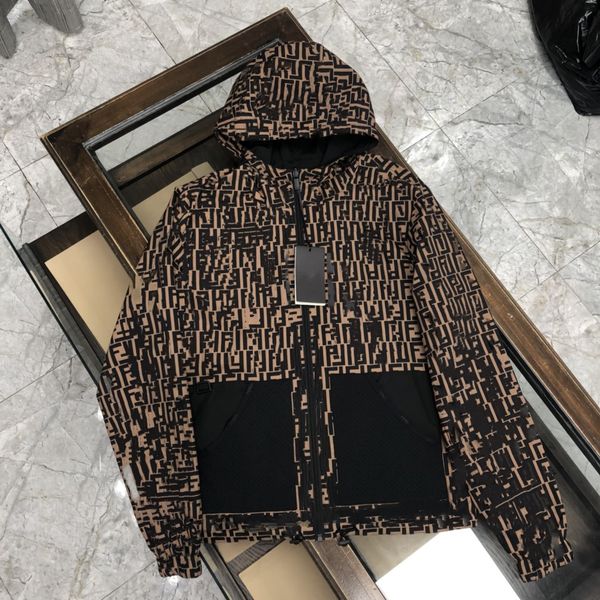men coat jacket reversible design when splicing different printed fabrics to design personality, Black;brown
men coat jacket reversible design when splicing different printed fabrics to design personality, Black;brown