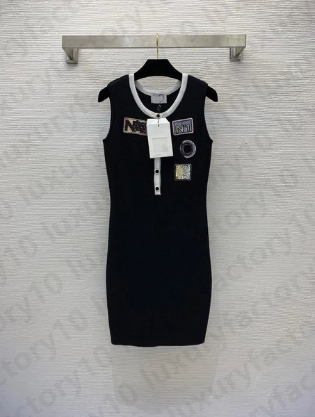 elegant sweater women sleeveless knitted sequin badge single breasted ladies dress spring summer, Gray;blue
elegant sweater women sleeveless knitted sequin badge single breasted ladies dress spring summer, Gray;blue