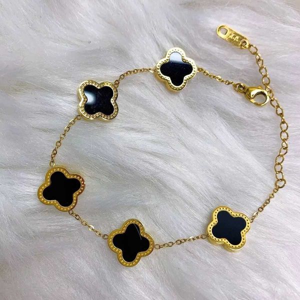 van clover bracelet new korean version of titanium steel does not fade four-leaf clover bracelet light luxury temperament with simple hand j, Golden;silver
van clover bracelet new korean version of titanium steel does not fade four-leaf clover bracelet light luxury temperament with simple hand j, Golden;silver
